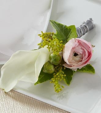 floral boutonniere