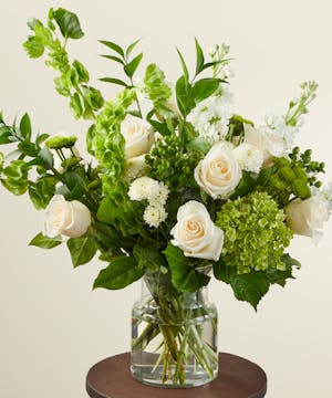 White & Green Modern Bouquet